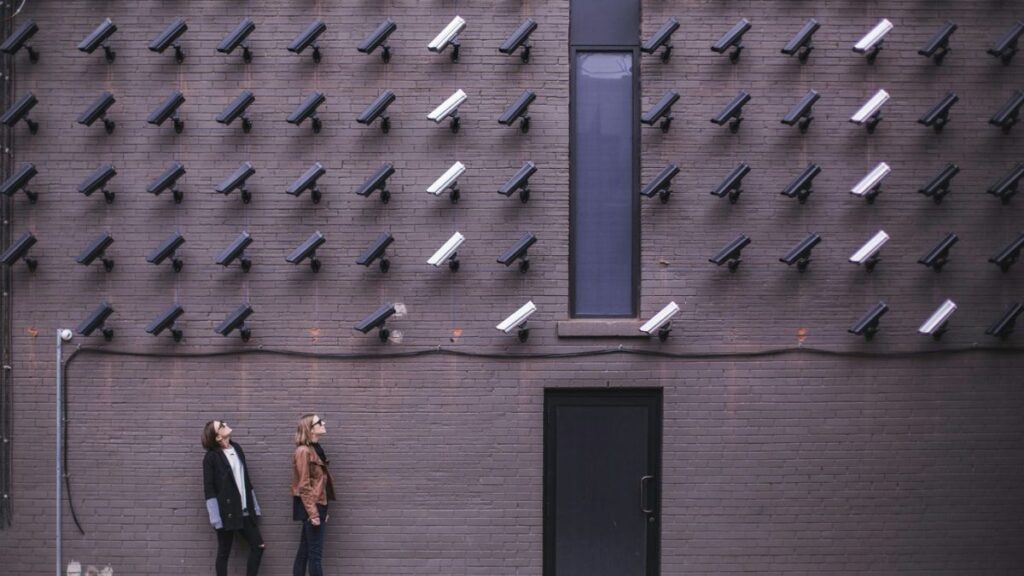 What Are the Key Benefits of Modern Security Camera Systems? 