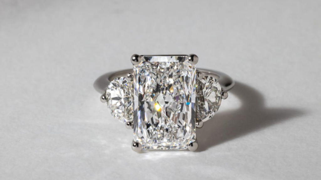 Budgeting for Brilliance: Understanding the Price of 7 Carat Diamond Ring